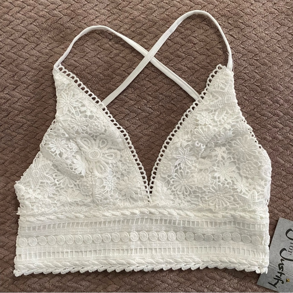 Bralette, white, Criss Cross, Zip up Back. Size Small.